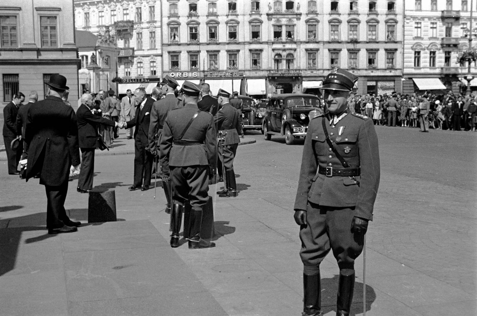 Poland, Warsaw, plac Marszalka Józefa Pilsudskiego., 1939, UWM Libraries, Polish soldier, Fortepan #260354