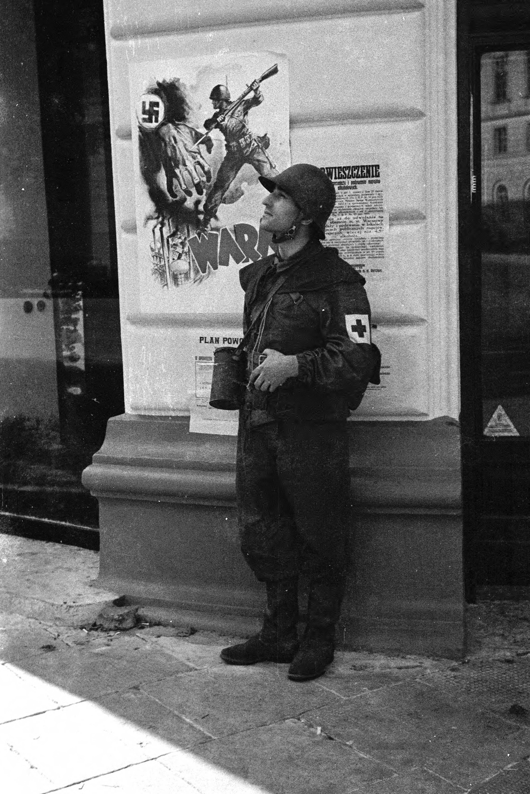 Poland, Warsaw, 1939, UWM Libraries, swastica, poster, helmet, anti-fascist, Fortepan #260390