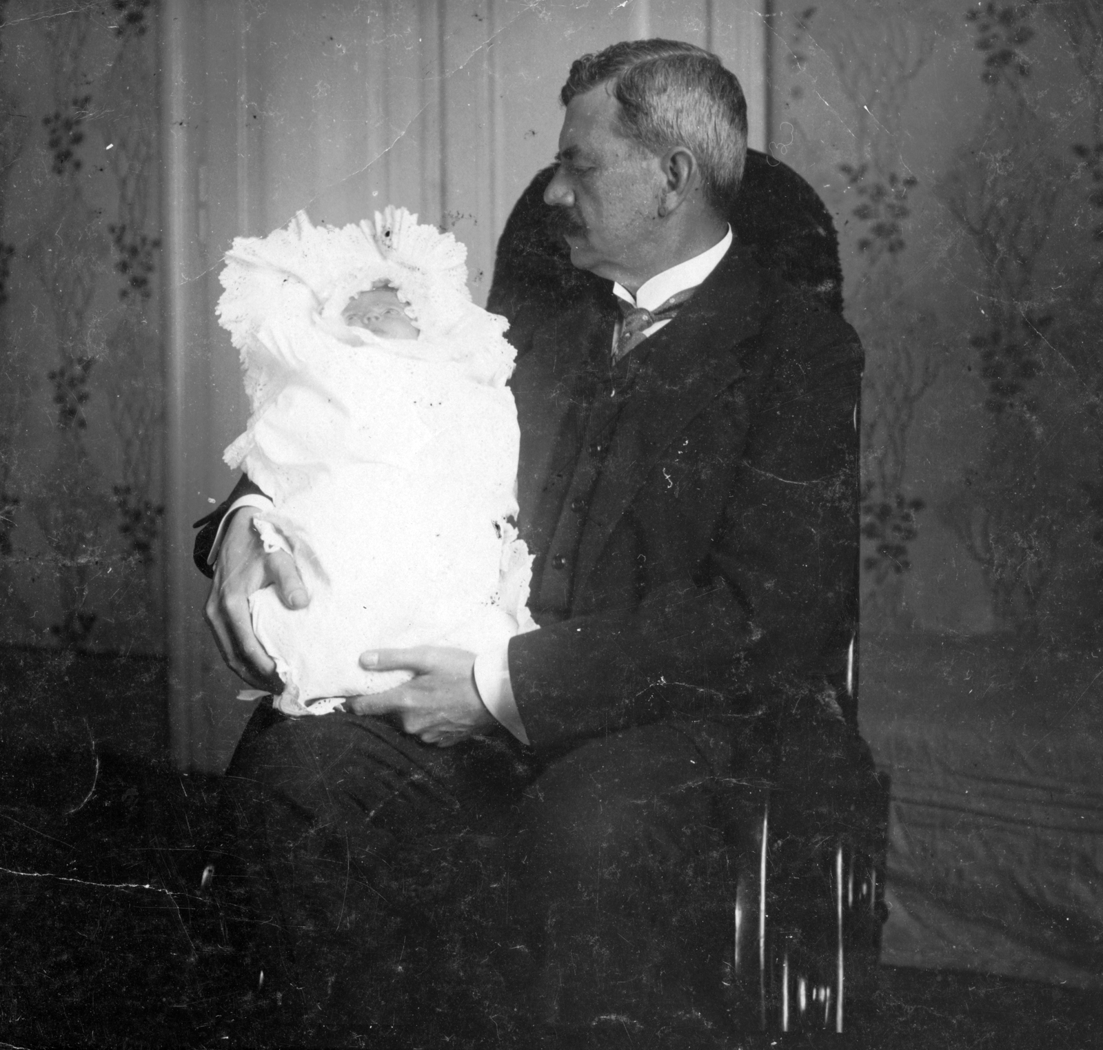 1915, Fortepan, grandparent, newborn, grandchild, baby duvet, hold in arms, Fortepan #26043
