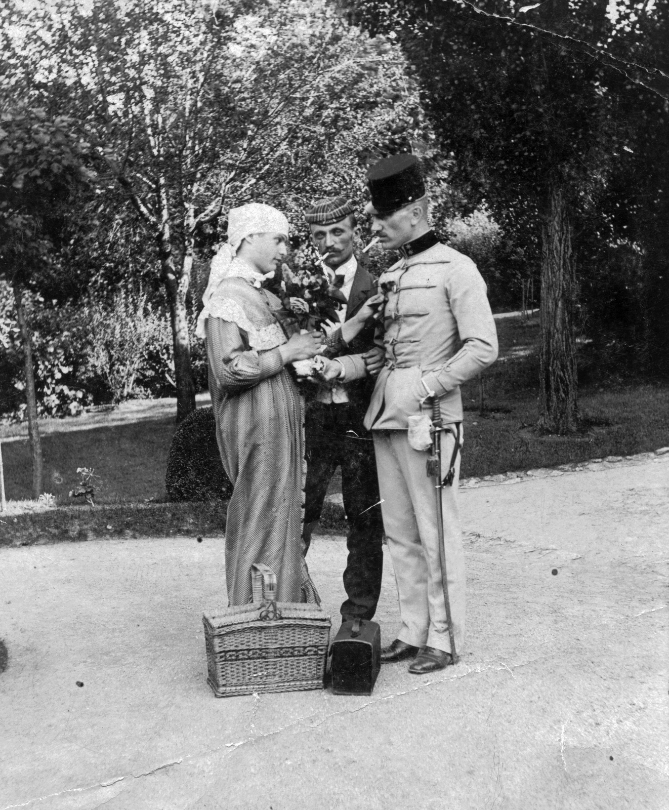 1915, Fortepan, smoking, uniform, garden, men, costume, sword, bag, cross-dressing, Fortepan #26053