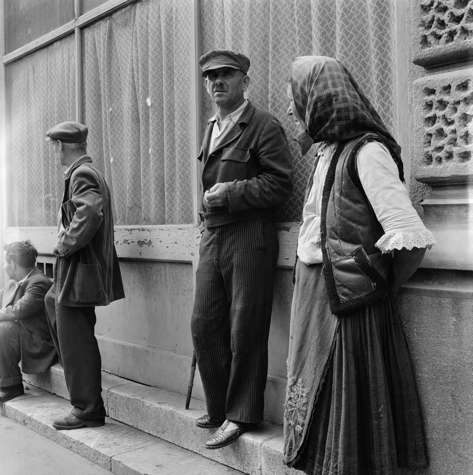 Serbia, Belgrade, 1955, UWM Libraries, folk costume, train station, photo aspect ratio: square, Fortepan #260580