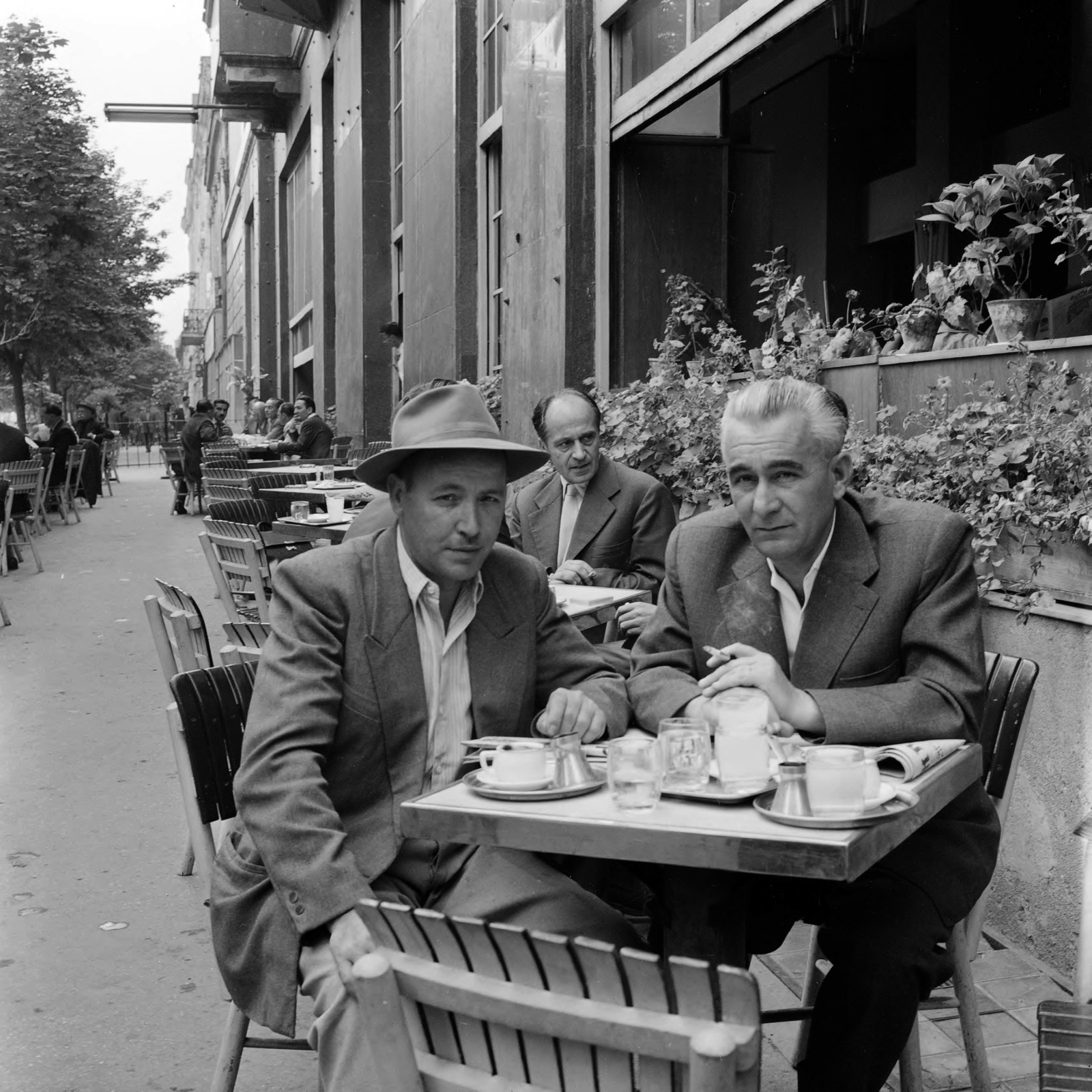 Serbia, Belgrade, 1955, UWM Libraries, meal, espresso, photo aspect ratio: square, men, newspaper, terrace, smoking, Fortepan #260581