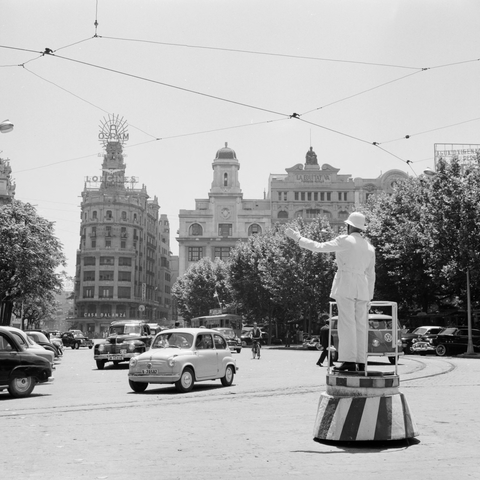 Spanyolország, Valencia, Plaza del Ayuntamiento / Plaça de l'Ajuntament., 1961, UWM Libraries, Fortepan #260617