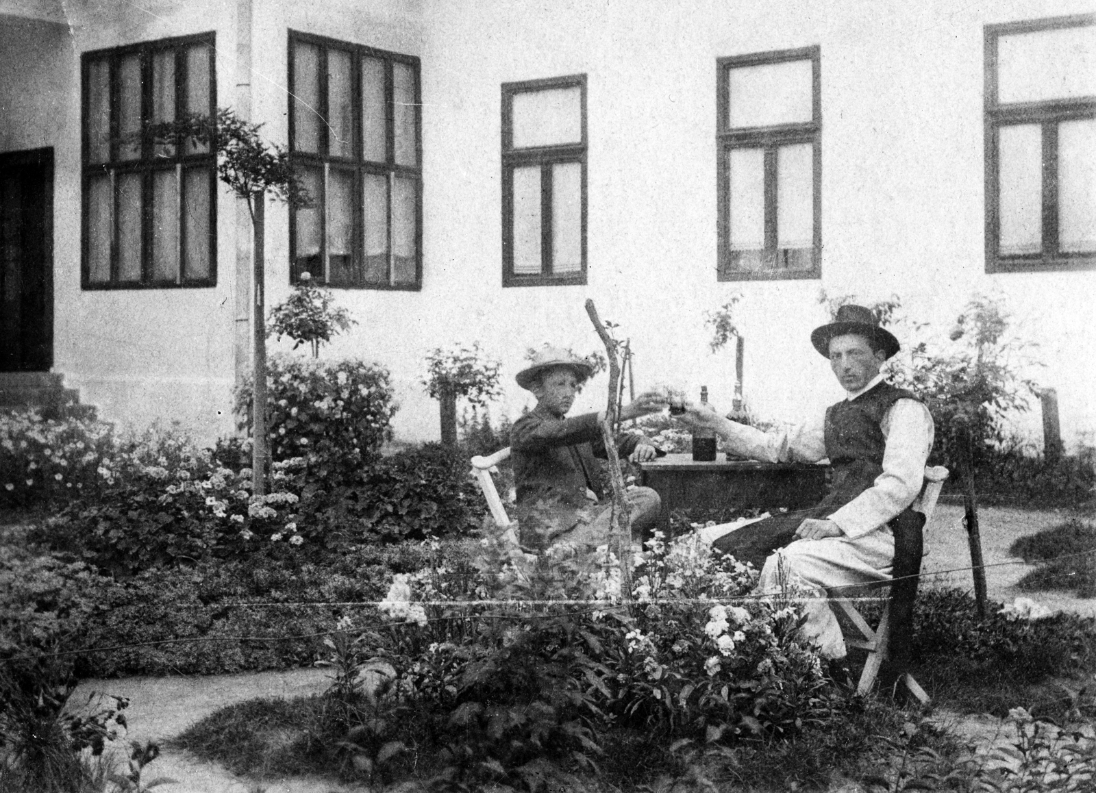 1915, Fortepan, garden, men, drinking, clink, Fortepan #26064