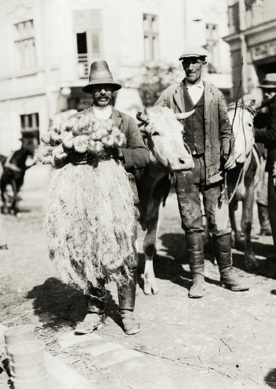 Ukrajna, Zolocsiv, (ekkor Złoczów), piac., 1934, UWM Libraries, Boyd Louise Arner, kenderfeldolgozás, Fortepan #260742