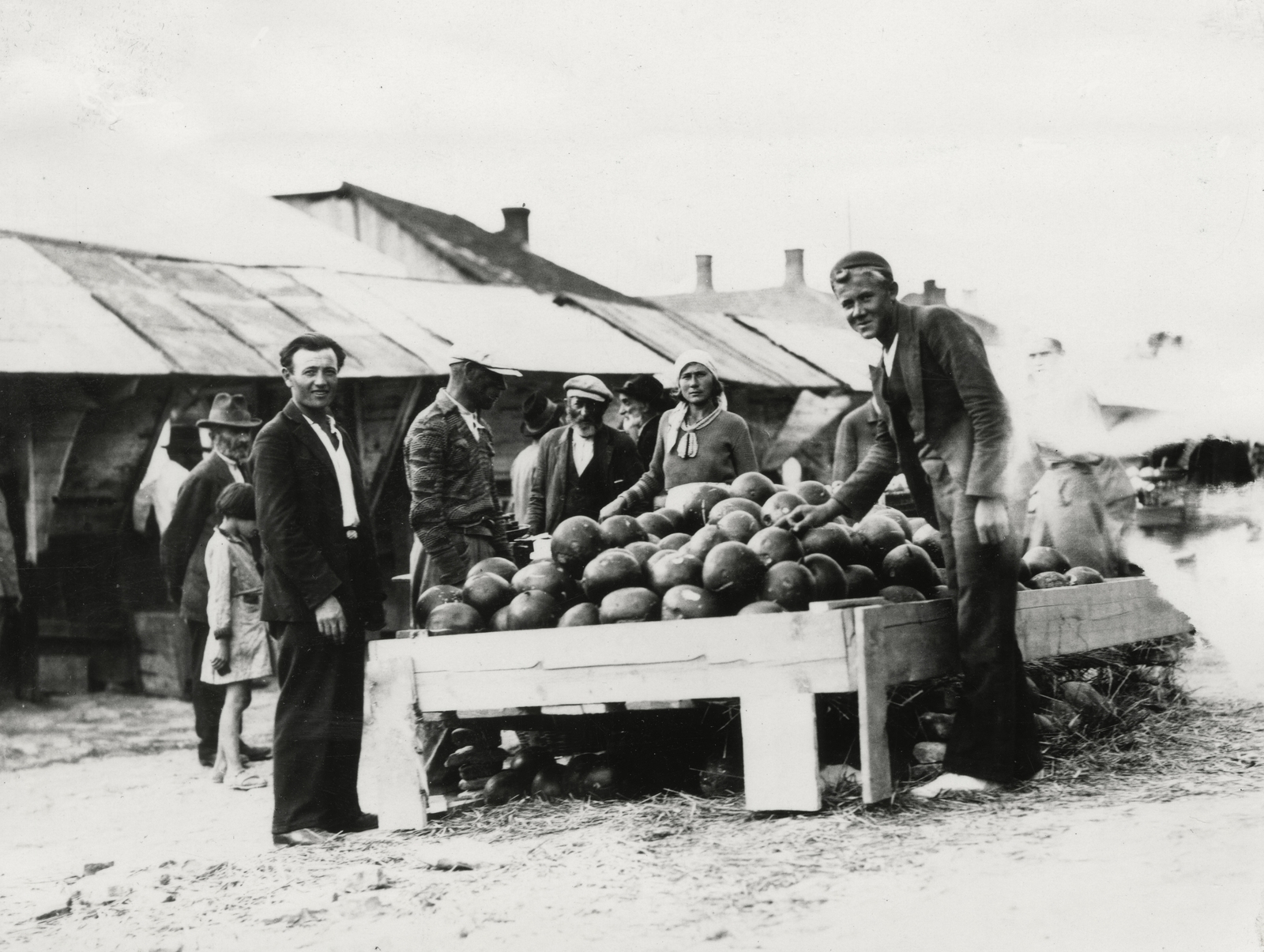 Ukrajna, Zaliscsiki, görögdinnyeárus a piacon, 1934, UWM Libraries, Boyd Louise Arner, Fortepan #260760