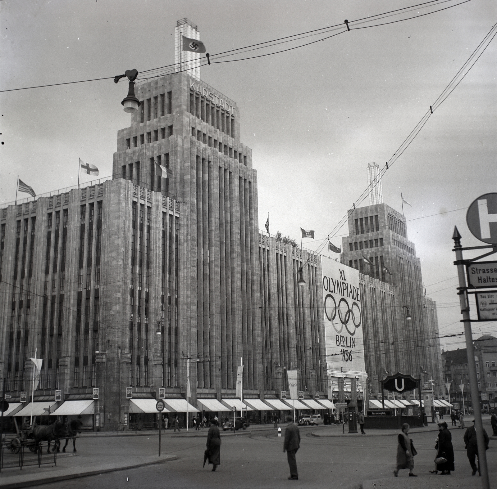 Németország, Berlin, Hermannplatz, Karstadt áruház (a II. világháború során megsemmisült)., 1936, Lőrincze Judit, horogkereszt, olimpia, modern építészet, vasbeton héjszerkezet, bevásárlóközpont, Philipp Schaefer-terv, olimpiai jelkép, Fortepan #26096