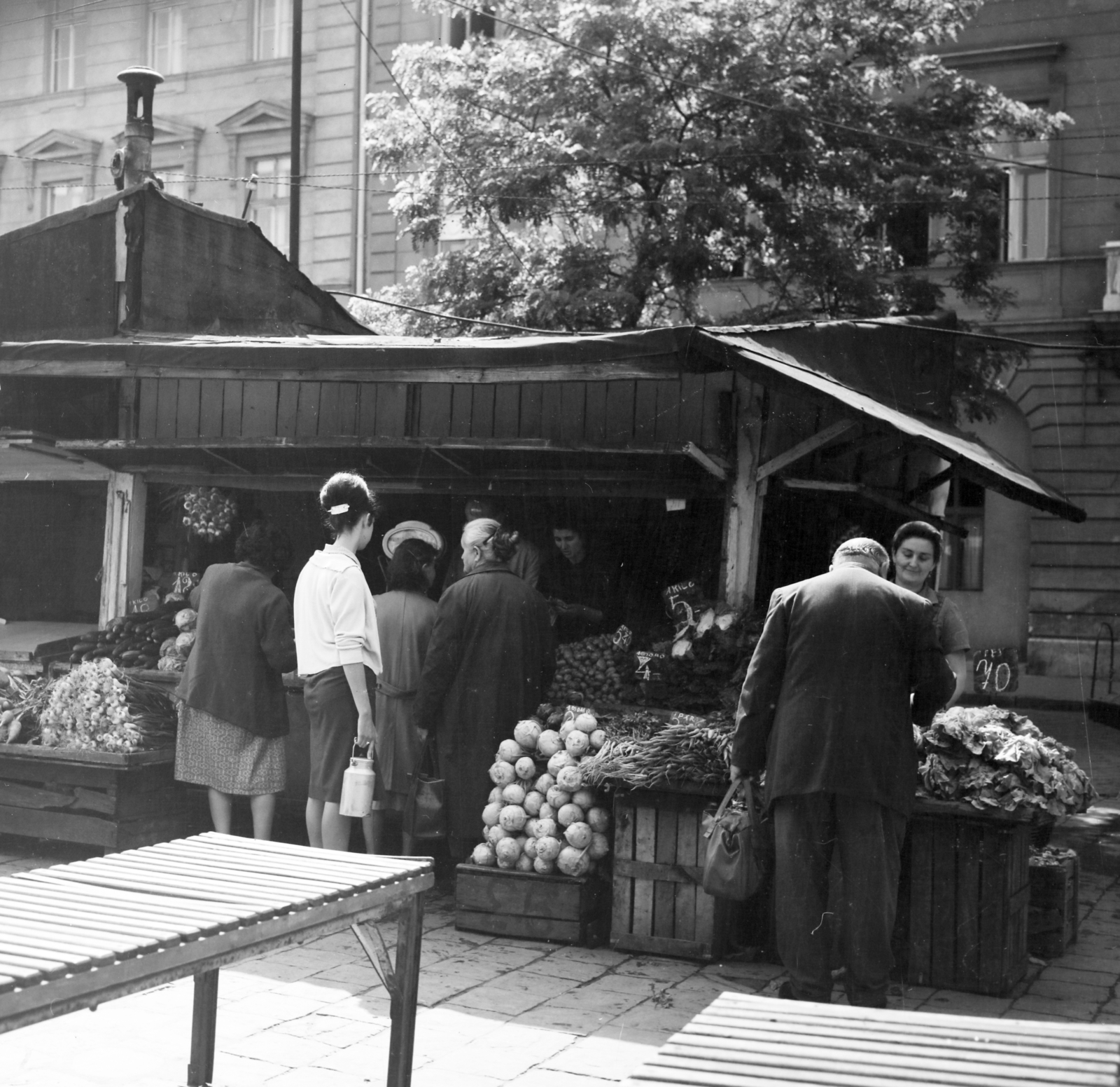 Hungary, Budapest VIII., Teleki László tér, piac., 1966, Faragó György, Budapest, Fortepan #260996