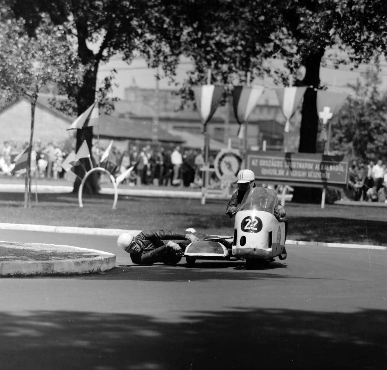Hungary, People's Park, Budapest X., az Országos Sportnapok keretében.megredezett Budapesti Honvéd nemzetközi gyorsasági motorversenye., 1966, Faragó György, Budapest, Fortepan #261026