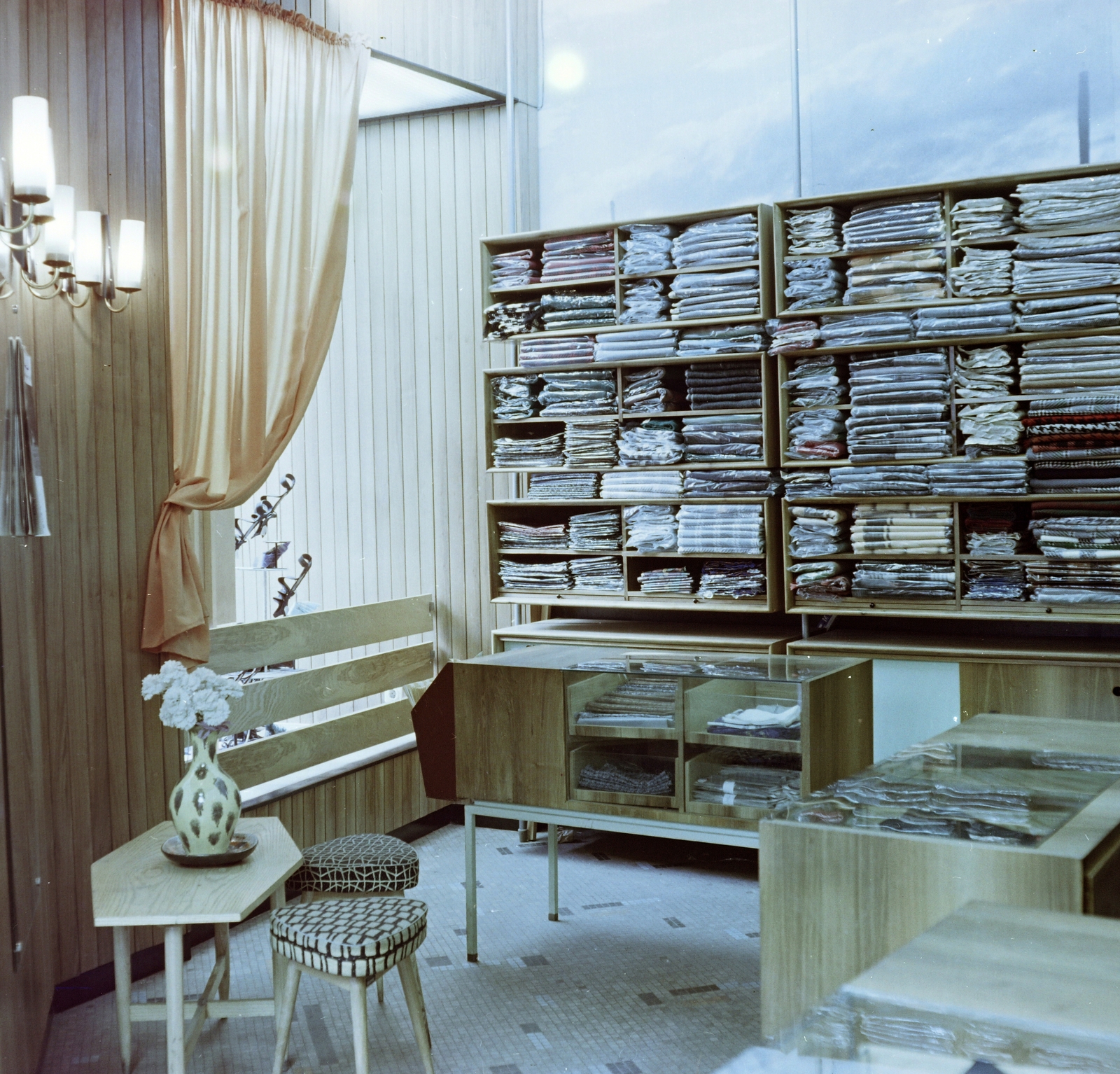 1965, Faragó György, shop interior, haberdashery, colorful, Fortepan #261051
