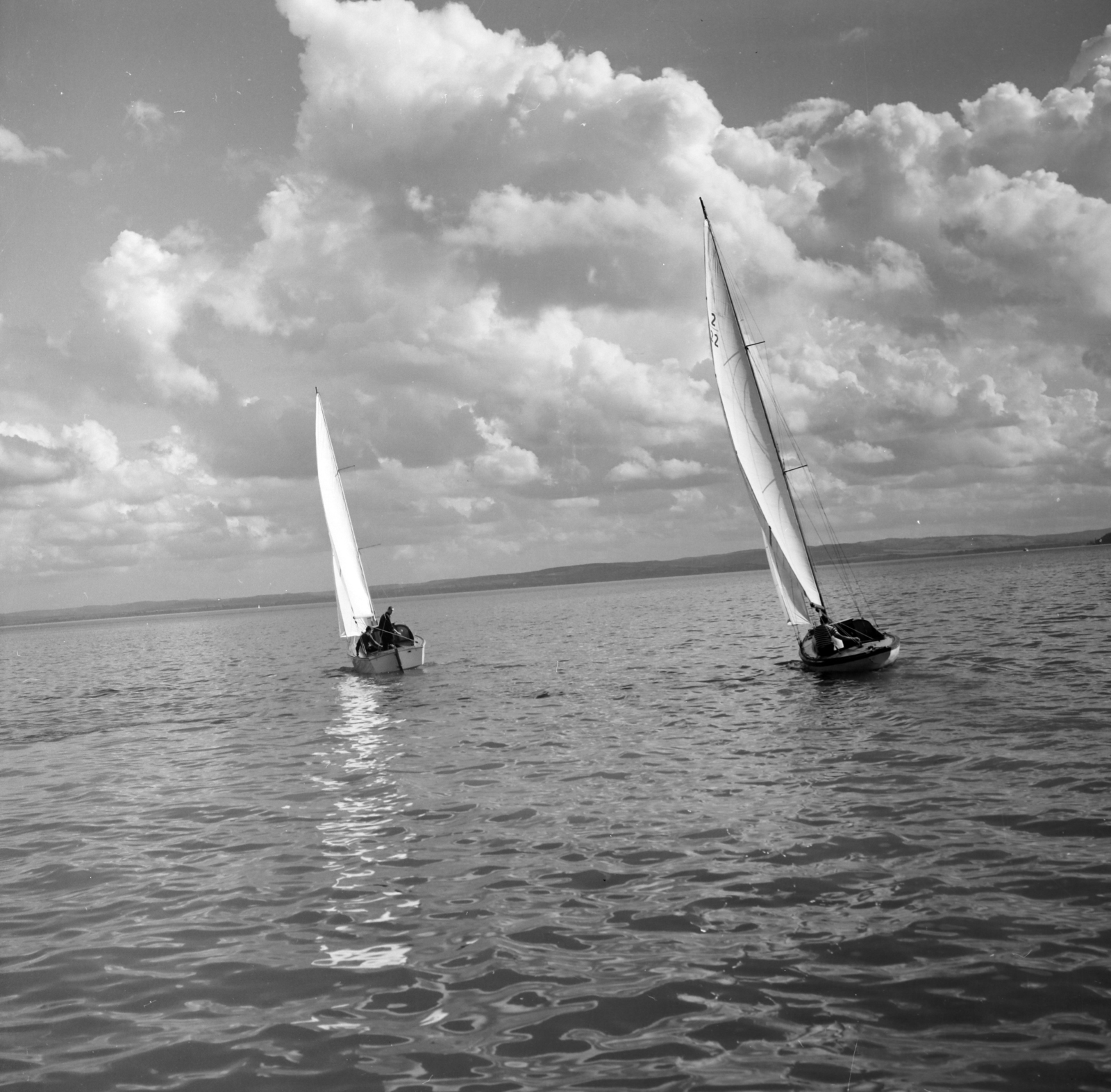 Hungary,Lake Balaton, 1967, Faragó György, clouds, sailing, Fortepan #261087