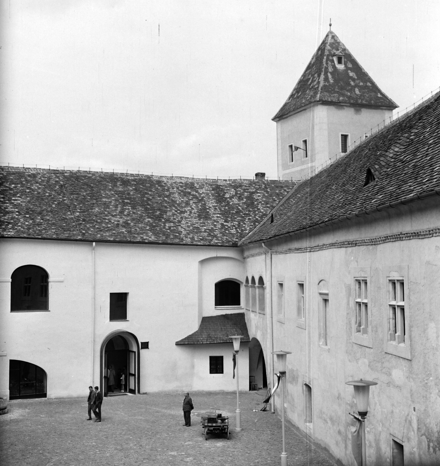 Hungary, Kőszeg, Jurisics-vár, a belső vár udvara., 1966, Faragó György, Fortepan #261091