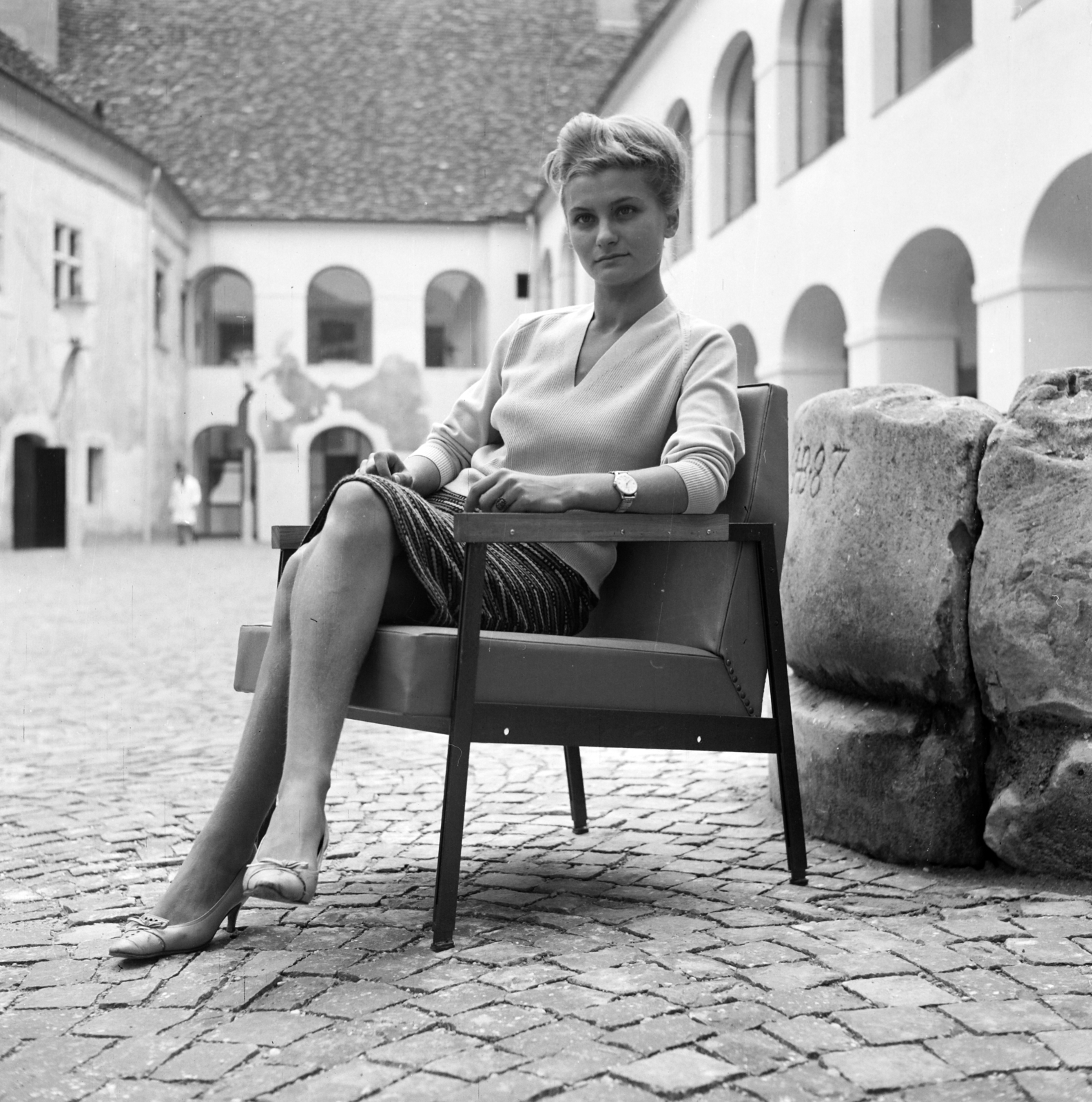 Hungary, Kőszeg, Jurisics-vár, a belső vár udvara., 1966, Faragó György, Best of, well, wrist watch, Fortepan #261093