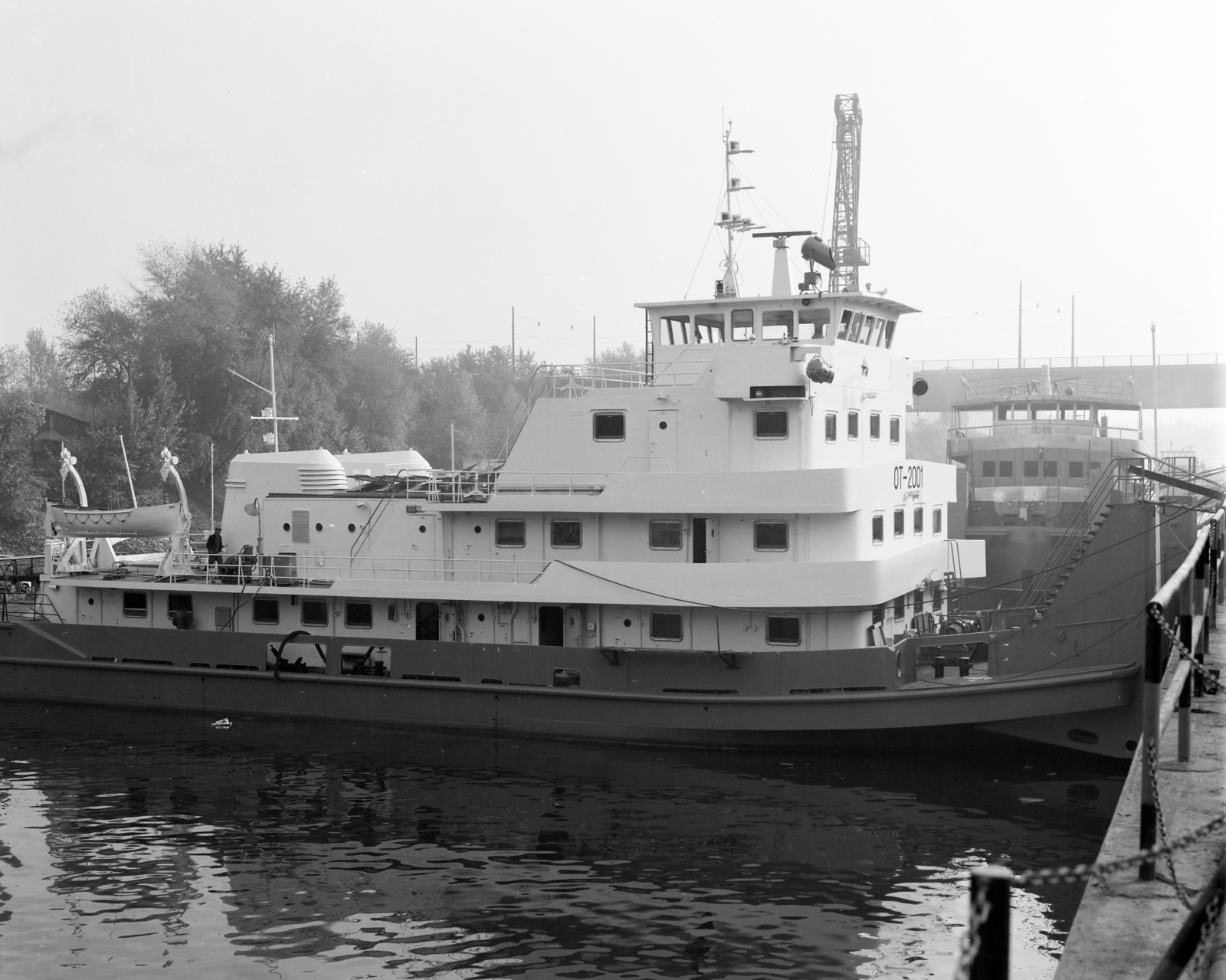 Hungary, Óbuda, Budapest III., Óbudai Hajógyár, Hajógyári-öböl, OT-2001 tolóhajó., 1967, Faragó György, Budapest, Fortepan #261127