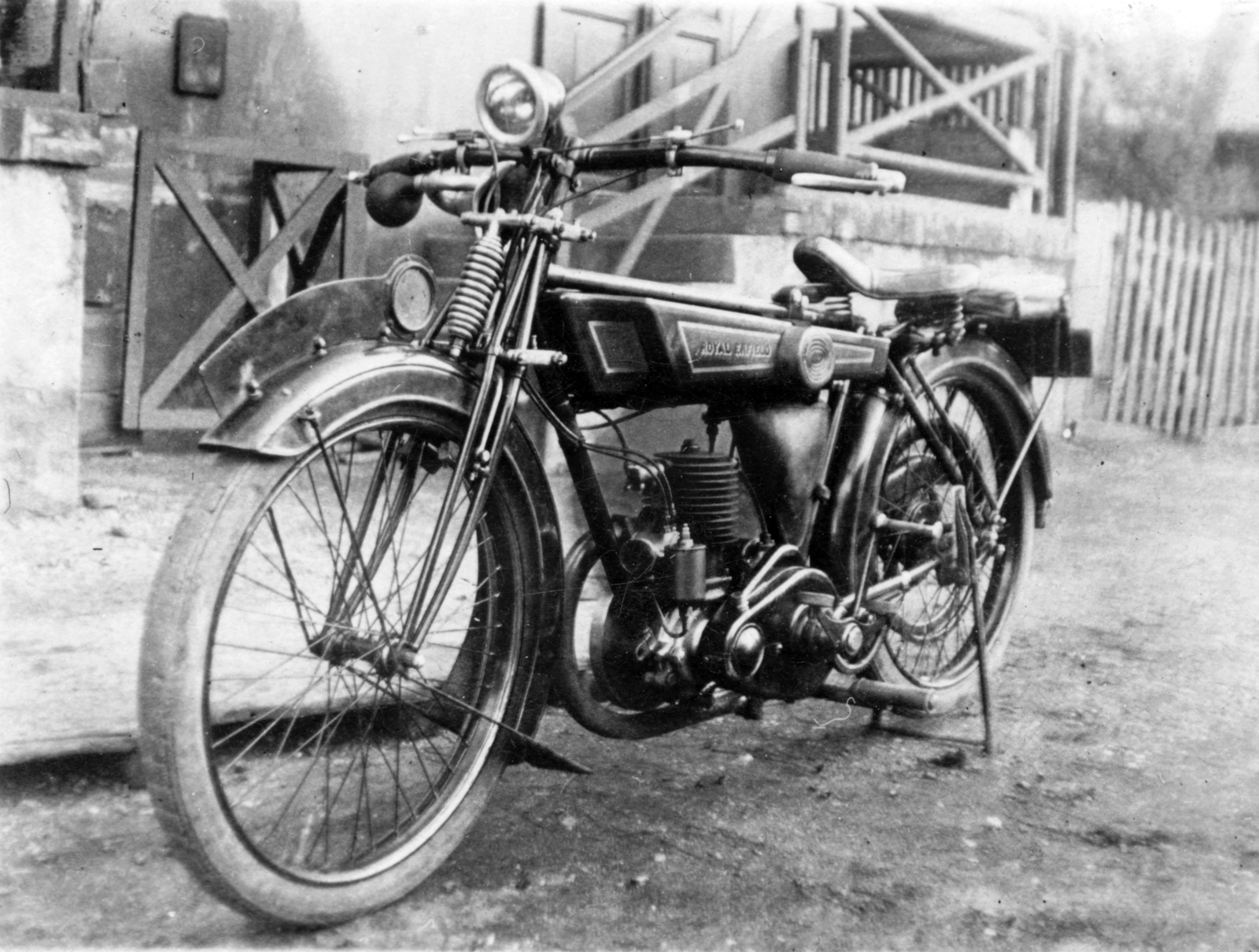 Royal Enfield motorkerékpár., 1926, Fortepan, transport, British brand, motorcycle, Royal Enfield-brand, Fortepan #26128