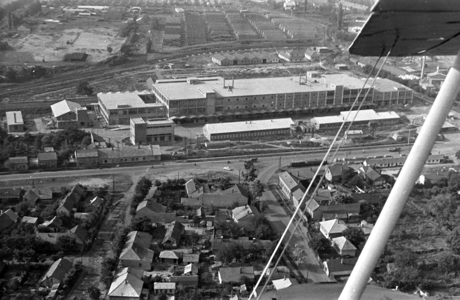 Hungary, Nyíregyháza, légifotó az Almatárolóról., 1963, MHSZ, aerial photo, rails, Fortepan #26142