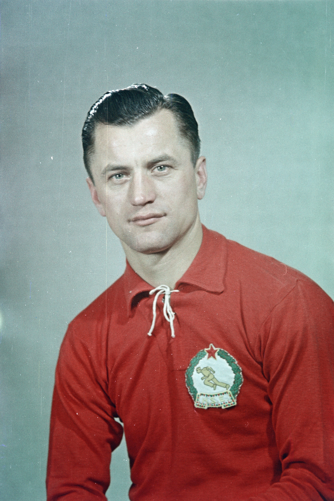 Hungary, Budapest XIX., Babolcsay György, a Budapesti Honvéd SE csapatának labdarúgója., 1954, Faragó György, Budapesti Honvéd, portrait, colorful, Budapest, Fortepan #261530