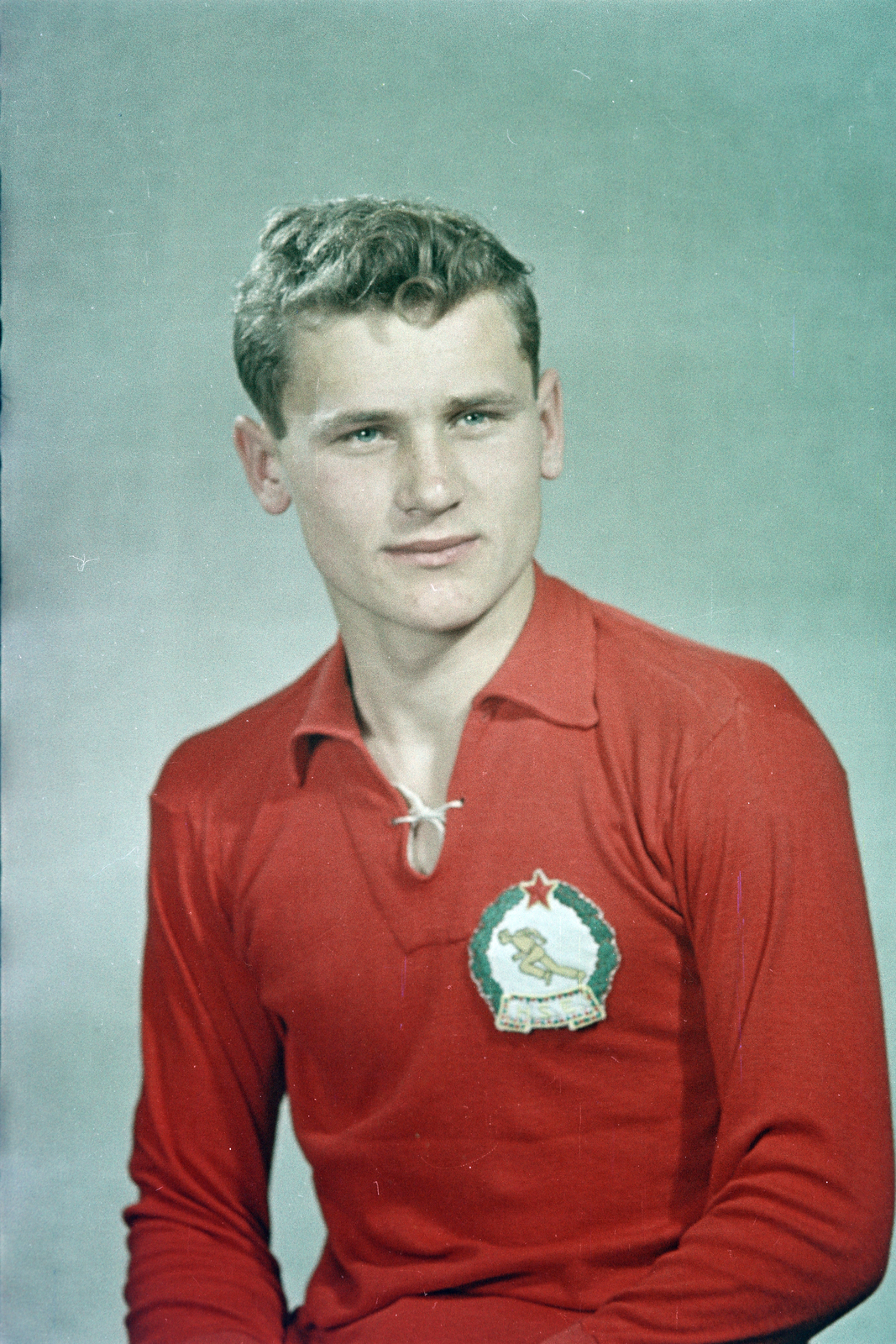 Hungary, Budapest XIX., Tichy Lajos, a Budapesti Honvéd SE csapatának labdarúgója., 1954, Faragó György, Budapesti Honvéd, portrait, colorful, Budapest, Fortepan #261534