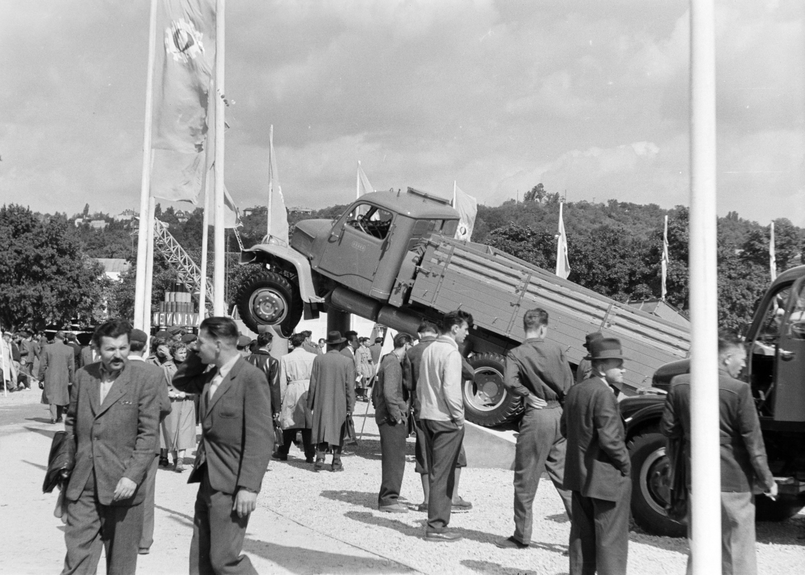 Czech Republik, Brno, Vásárváros, Brnói Nemzetközi Vásár., 1956, Faragó György, commercial vehicle, fair, Praga V3S, Czechoslovakia, Fortepan #261604