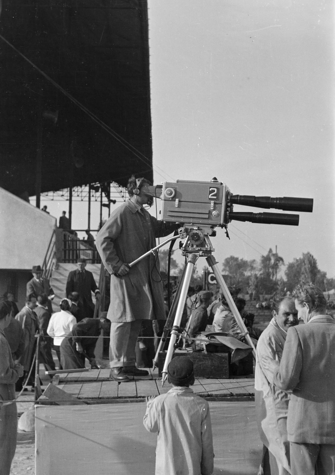 Hungary, Budapest XIX., a Budapesti Honvéd SE pályája., 1958, Faragó György, Budapest, television camera, Fortepan #261775