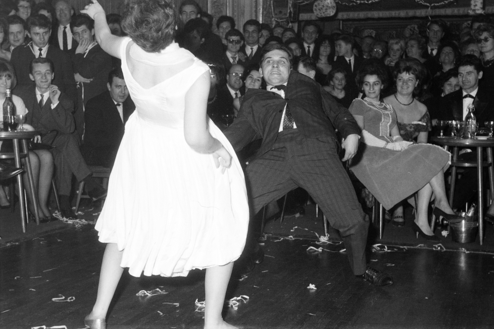 Hungary, Budapest VI., Nagymező utca 17., Budapest Táncpalota (Moulin Rouge)., 1963, Faragó György, dance, Budapest, Fortepan #261809