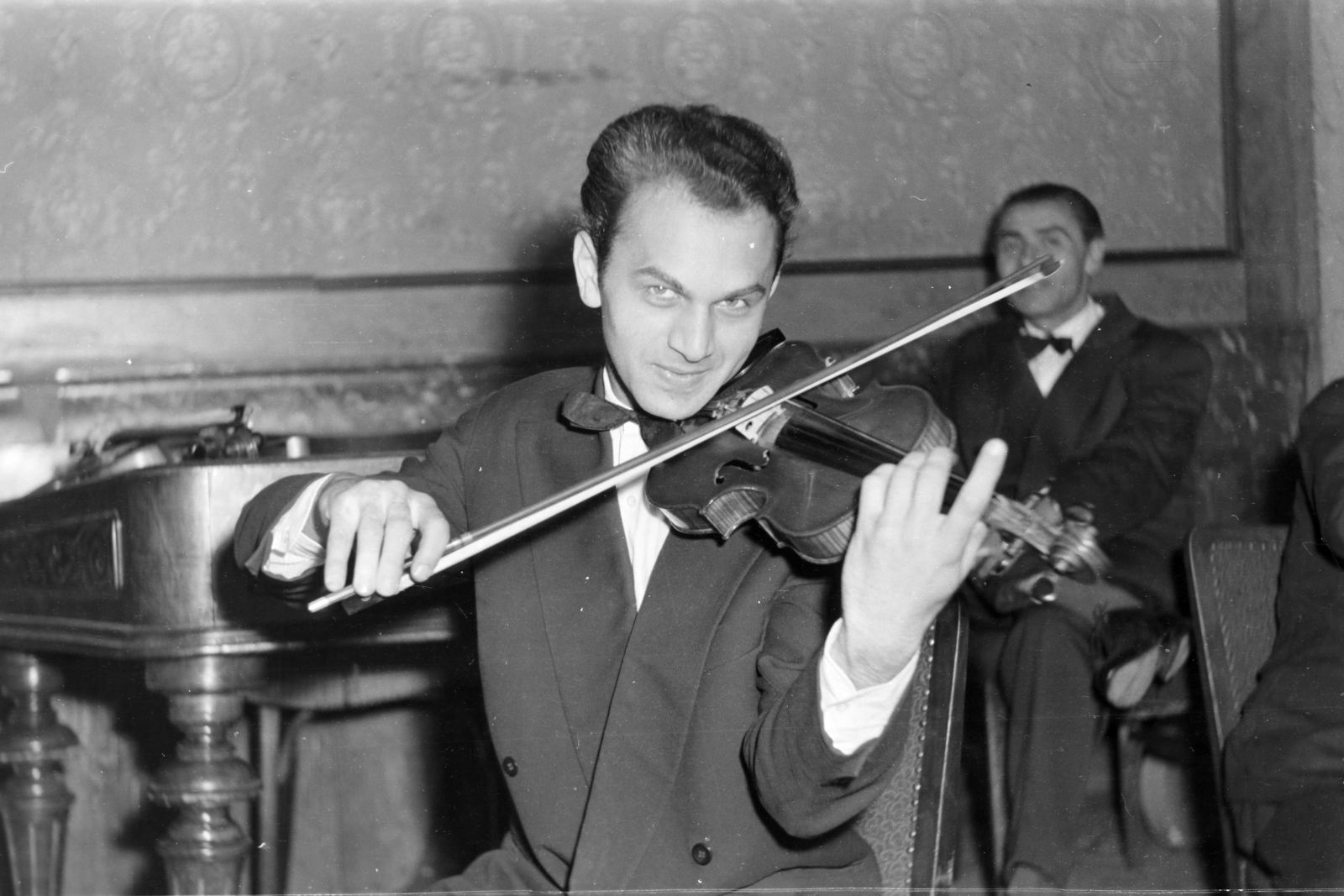 1958, Faragó György, hold in arms, musician, violin, Fortepan #261847