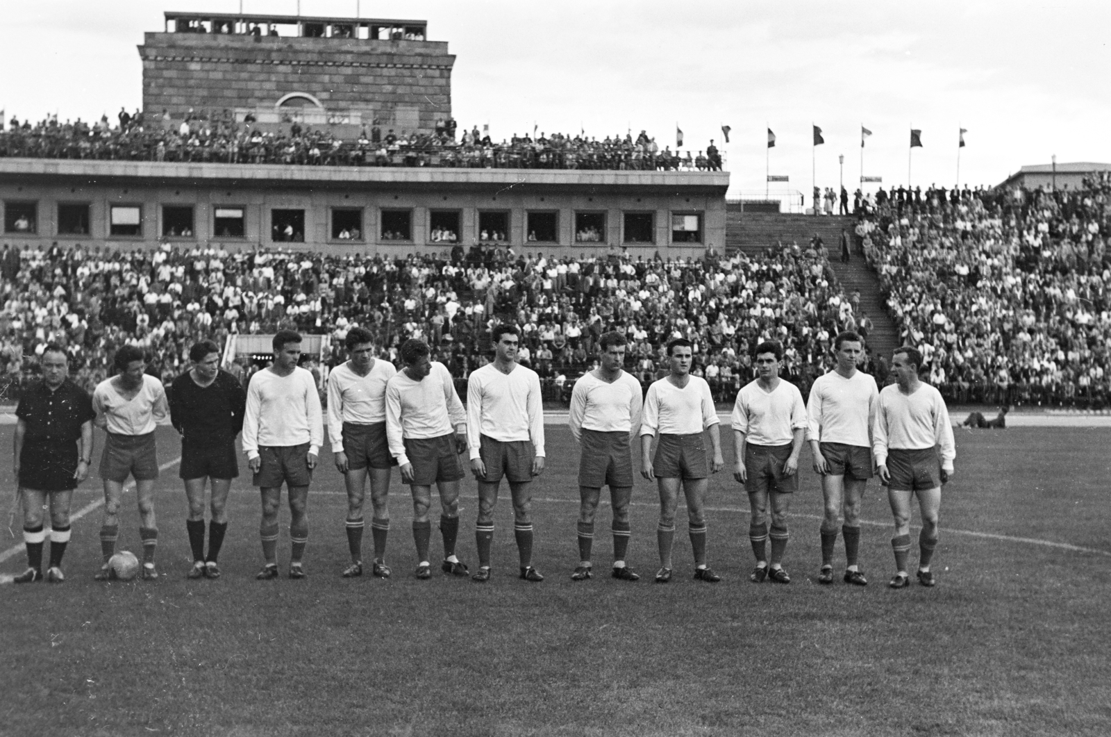 1958, Faragó György, auditorium, soccer team, Fortepan #261855