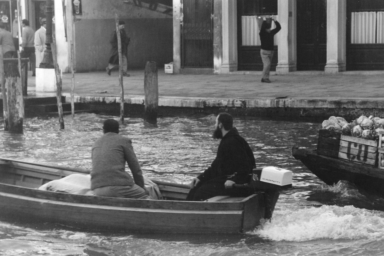 Italy, Venice, Canal Grande., 1958, Faragó György, stilt, shore, Fortepan #261901