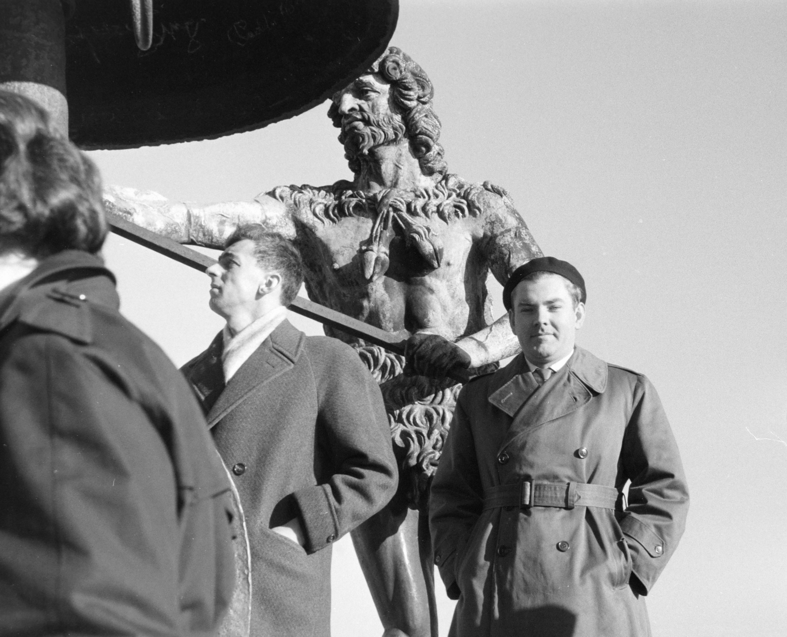 Italy, Venice, Szent Márk tér, a felvétel az óratorony tetején lévő harangnál készült., 1958, Faragó György, sculpture, hands in pockets, trench coat, posture, men, Fortepan #261903