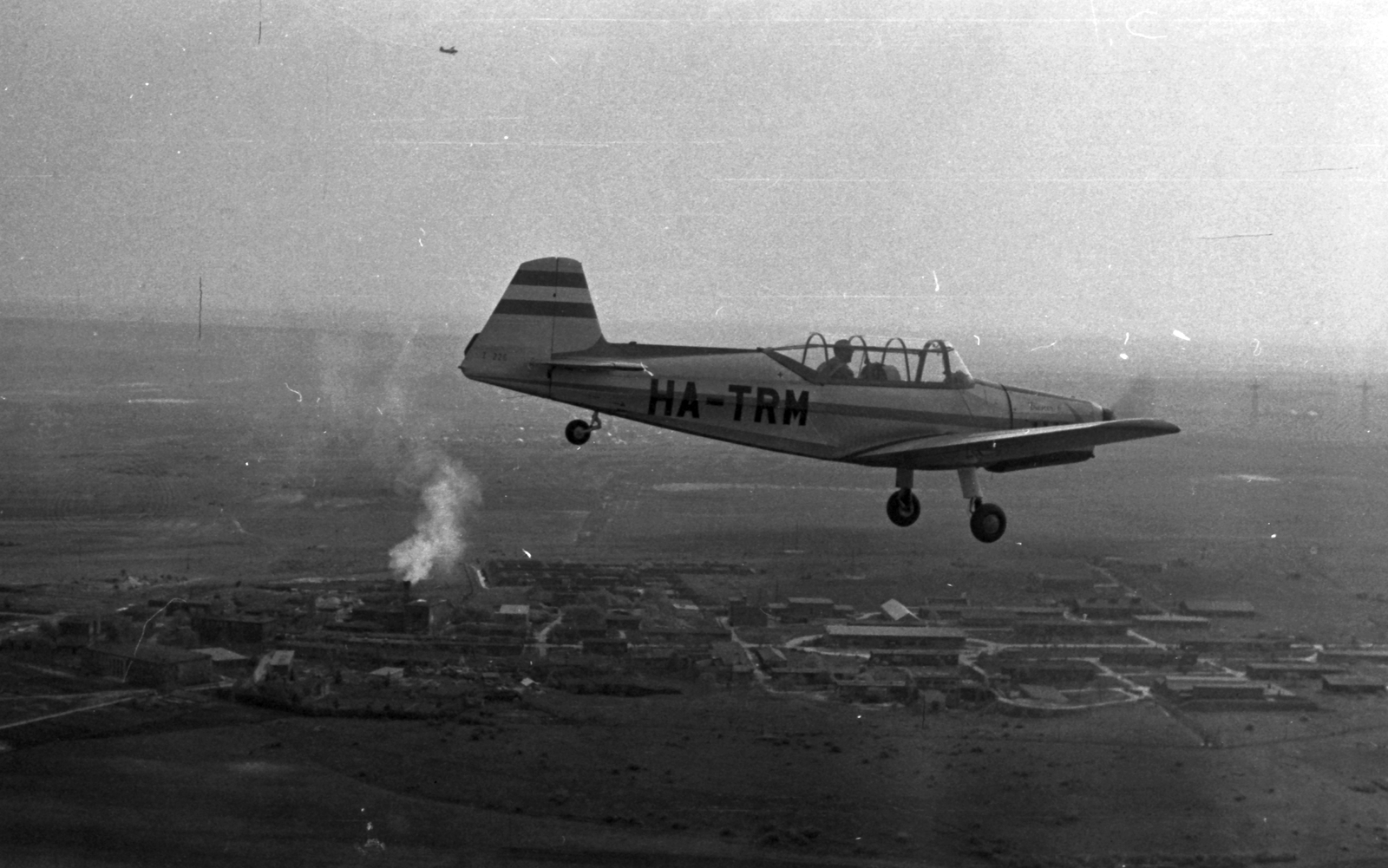 Magyarország, Zlin-226T Trener 6 típusú repülőgép., 1966, MHSZ, közlekedés, csehszlovák gyártmány, légi felvétel, repülőgép, gyár, Zlin-márka, Zlin Z-226, Fortepan #26194