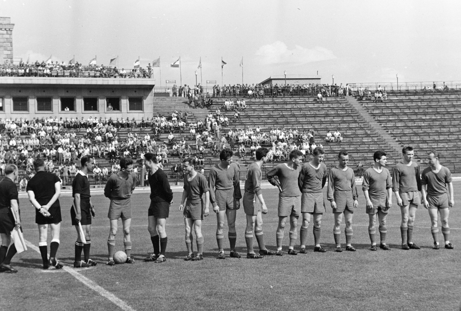 1965, Faragó György, soccer team, soccer field, stadium, sport jersey, Fortepan #261987
