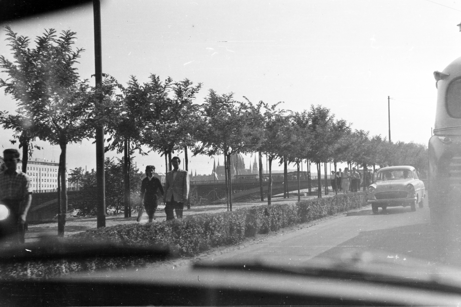 Hungary, Margit Islands, Budapest, a szigeti lejáró a Margit híd felé nézve., 1958, Faragó György, Fortepan #262008