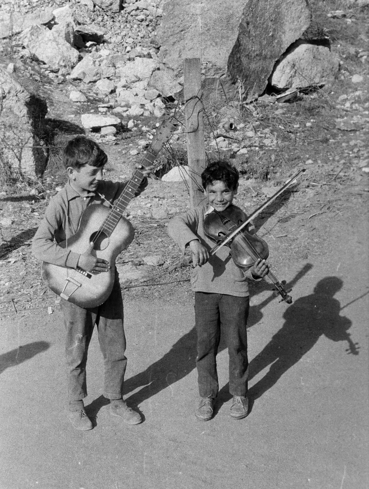 1968, Gyulai Gaál Krisztián, musical instrument, guitar, violin, Gypsy music, gypsy, Fortepan #262318