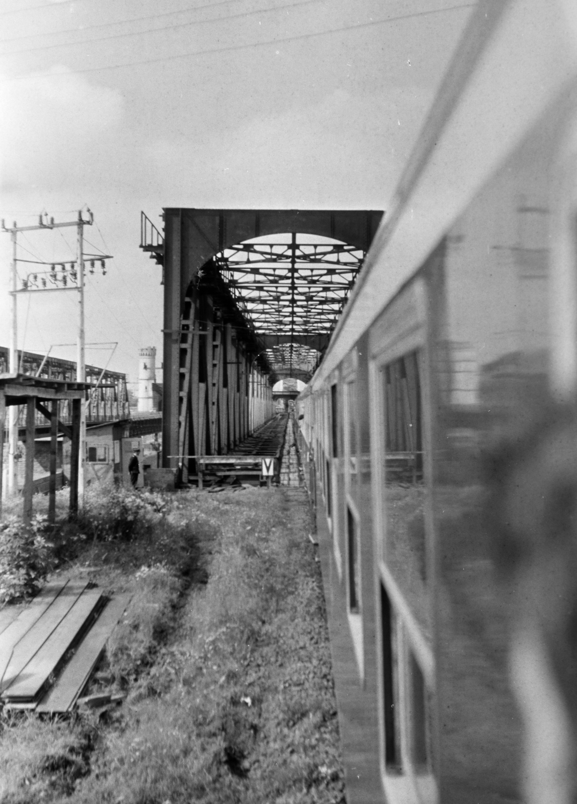 Poland, vasúti és közúti híd a Visztula folyó felett, szemben a túlparton Tcew., 1968, Gyulai Gaál Krisztián, Fortepan #262337