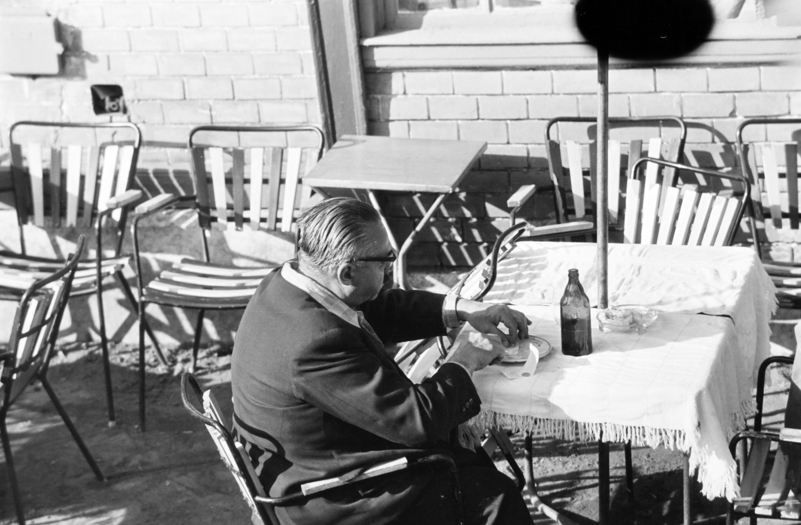 1967, Gyulai Gaál Krisztián, terrace, beer bottle, meal, Fortepan #262345