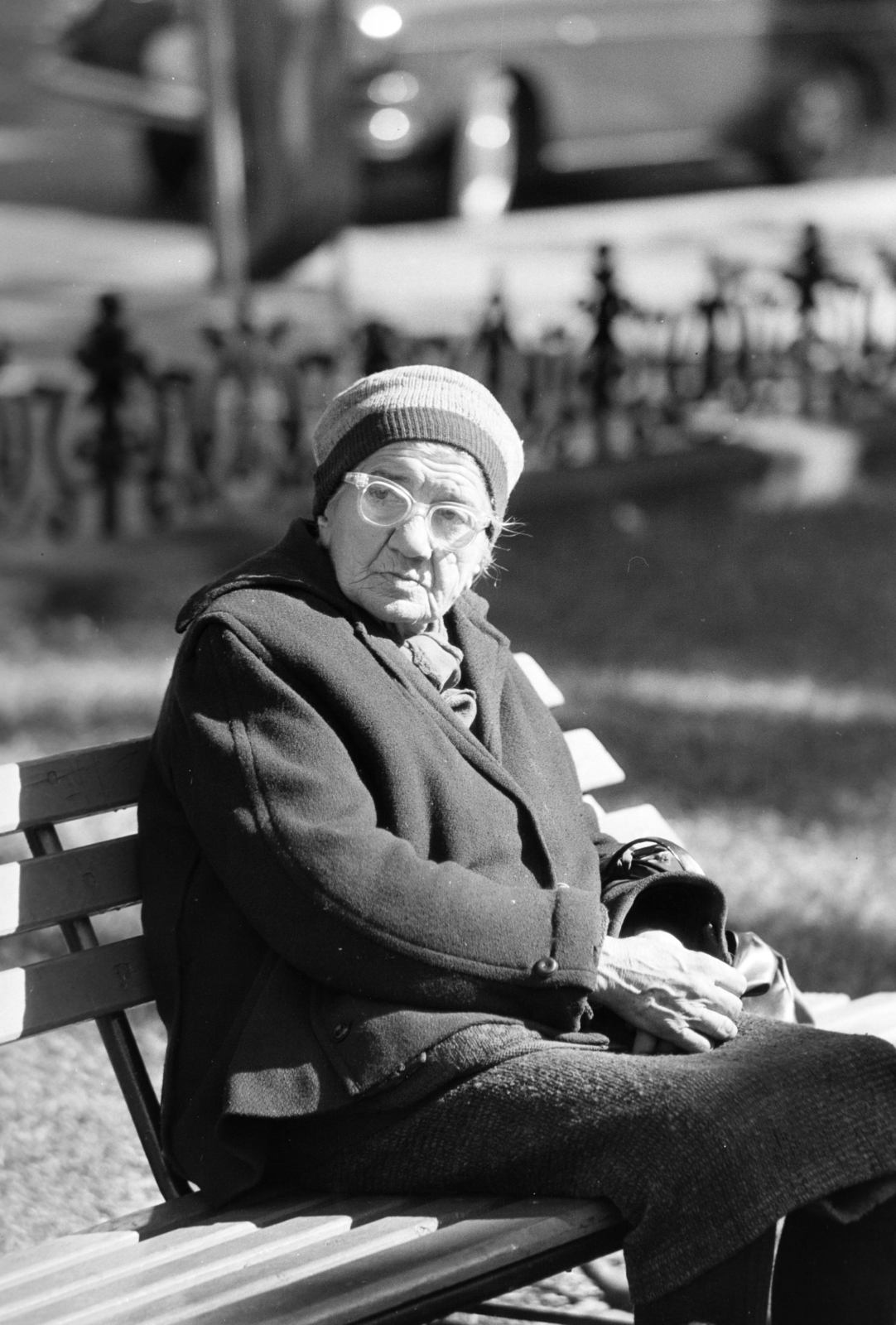 1967, Gyulai Gaál Krisztián, portrait, old person, sunshine, bench, Fortepan #262350