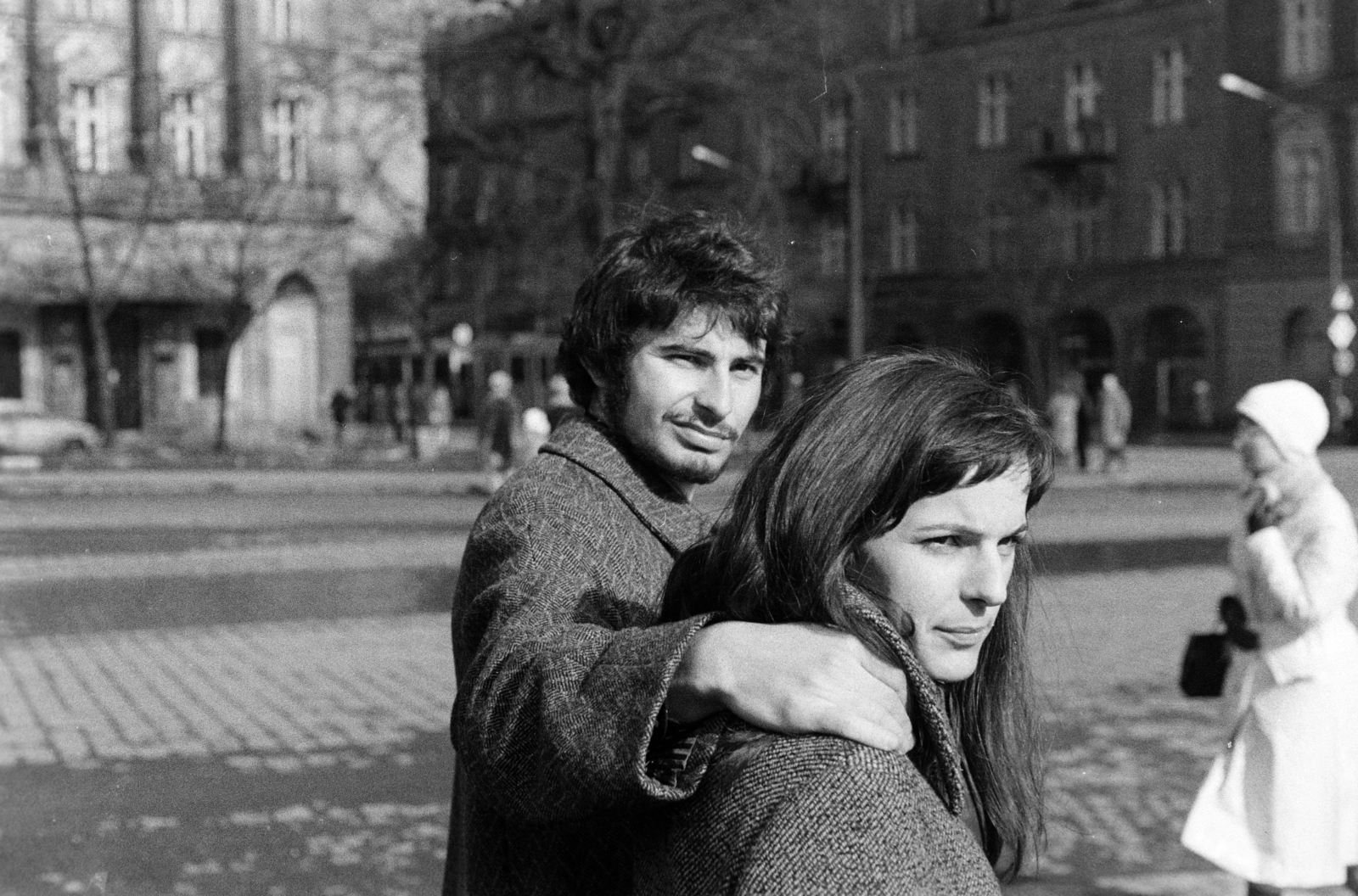 Poland, Kraków, ulica Świętego Idziego az ulica Świętej Gertrudy torkolata felé nézve, balra a háttérben a Hotel Garnizonowy (egykor és ma Hotel Royal)., 1972, Gyulai Gaál Krisztián, youth, hairdo, Fortepan #262373