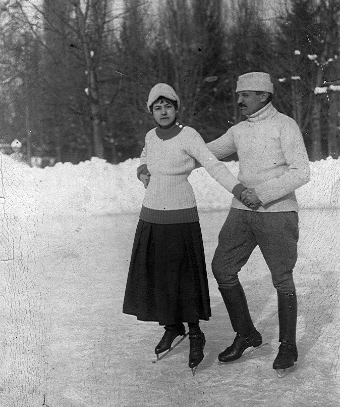 1916, Pohl Pálma, winter, snow, courting, skating, man and woman, Fortepan #26254