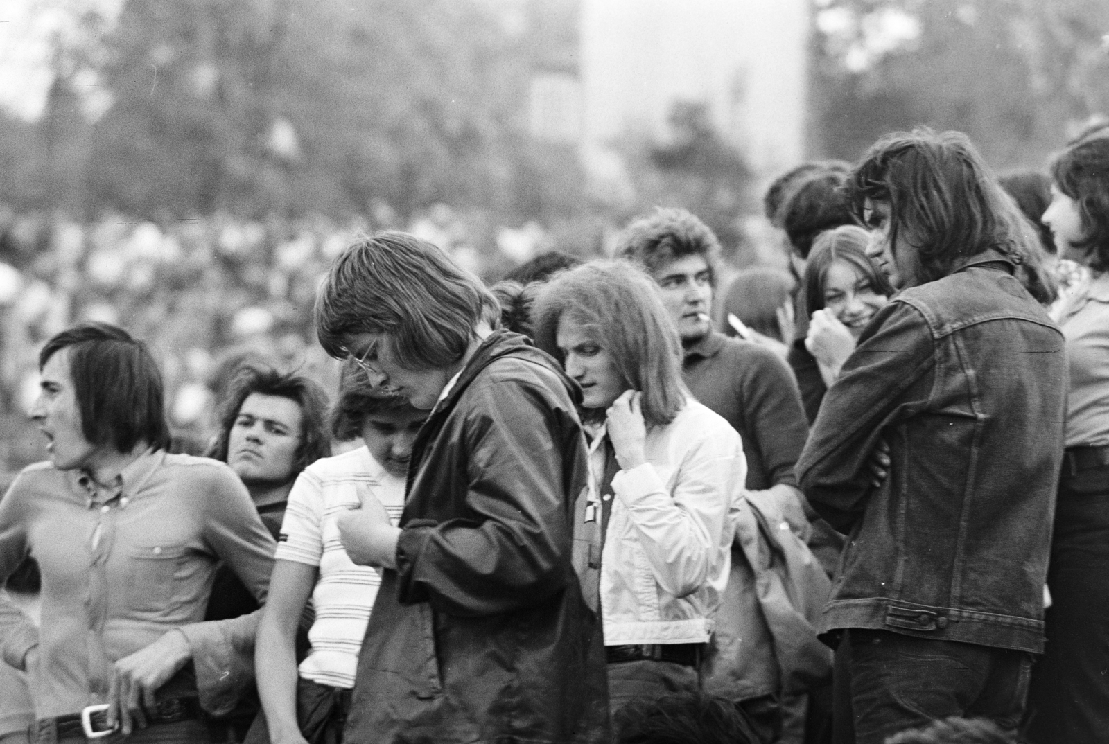 Hungary, Tabán, Budapest I., Hegyalja út - Sánc utca - Orom utca határolta terület, a május 1-i Mini-Syrius-LGT koncert közönsége., 1973, Gyulai Gaál Krisztián, Budapest, Fortepan #262580