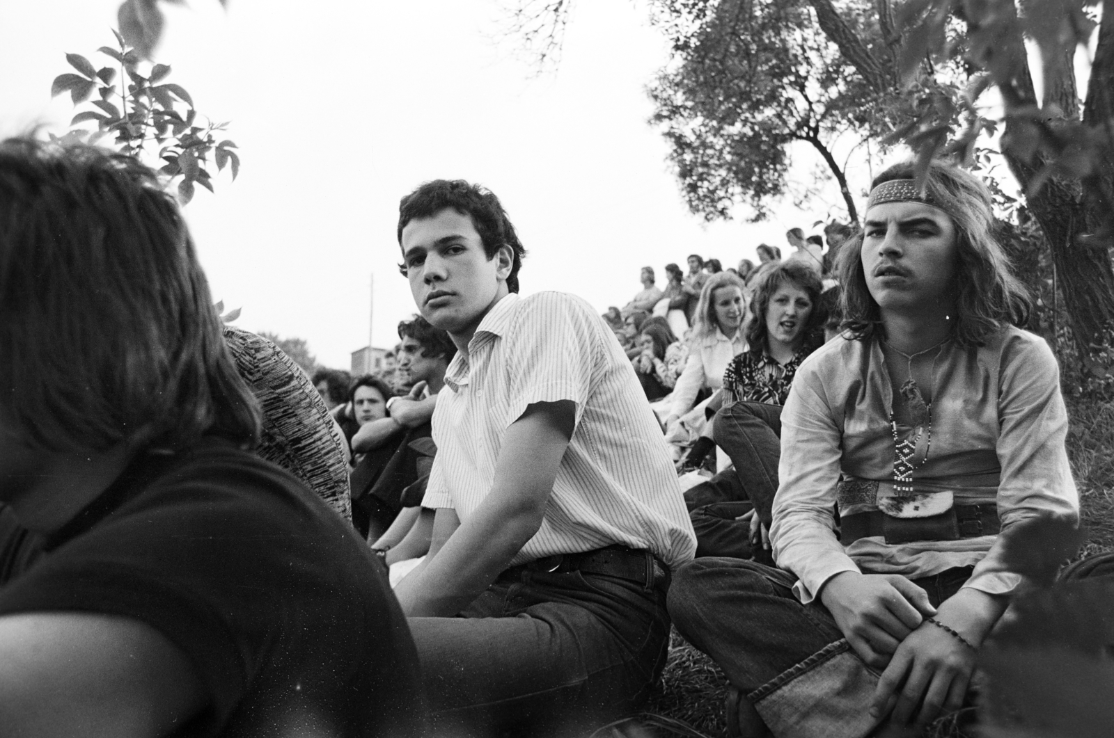 Hungary, Tabán, Budapest I., Hegyalja út - Sánc utca - Orom utca határolta terület, a május 1-i Mini-Syrius-LGT koncert közönsége., 1973, Gyulai Gaál Krisztián, Budapest, Fortepan #262583