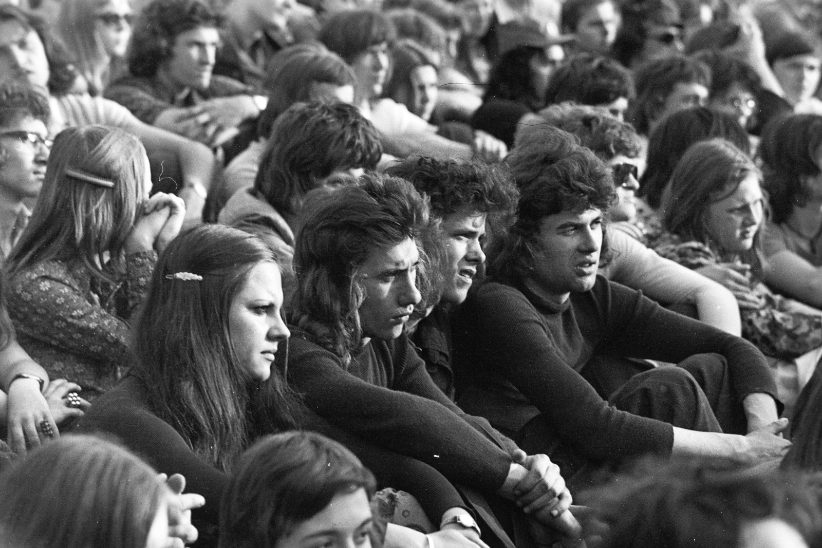 Hungary, Tabán, Budapest I., Hegyalja út - Sánc utca - Orom utca határolta terület, a május 1-i Mini-Syrius-LGT koncert közönsége., 1973, Gyulai Gaál Krisztián, Budapest, Fortepan #262585