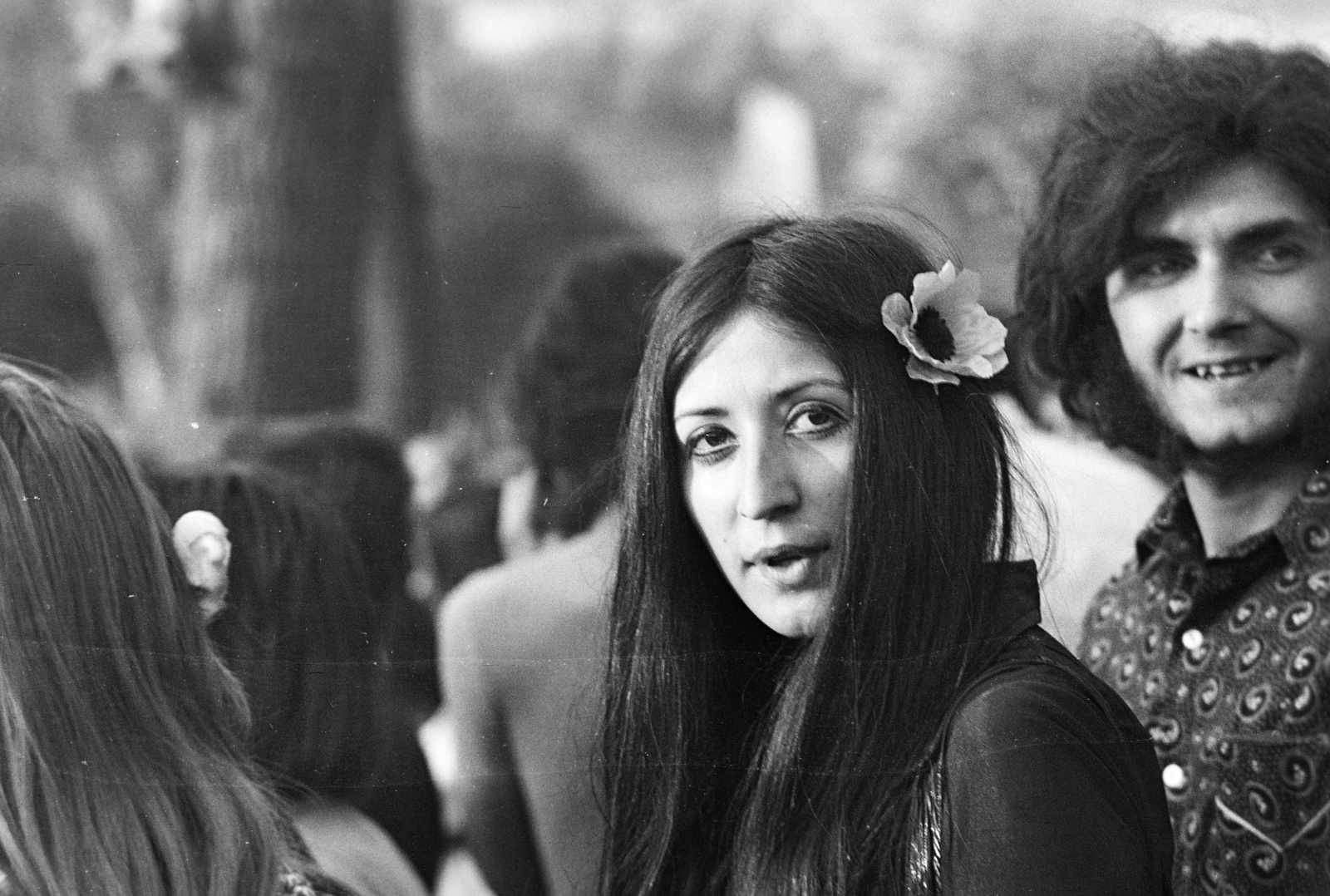 Hungary, Tabán, Budapest I., Hegyalja út - Sánc utca - Orom utca határolta terület, a május 1-i Mini-Syrius-LGT koncert közönsége., 1973, Gyulai Gaál Krisztián, Budapest, Fortepan #262598