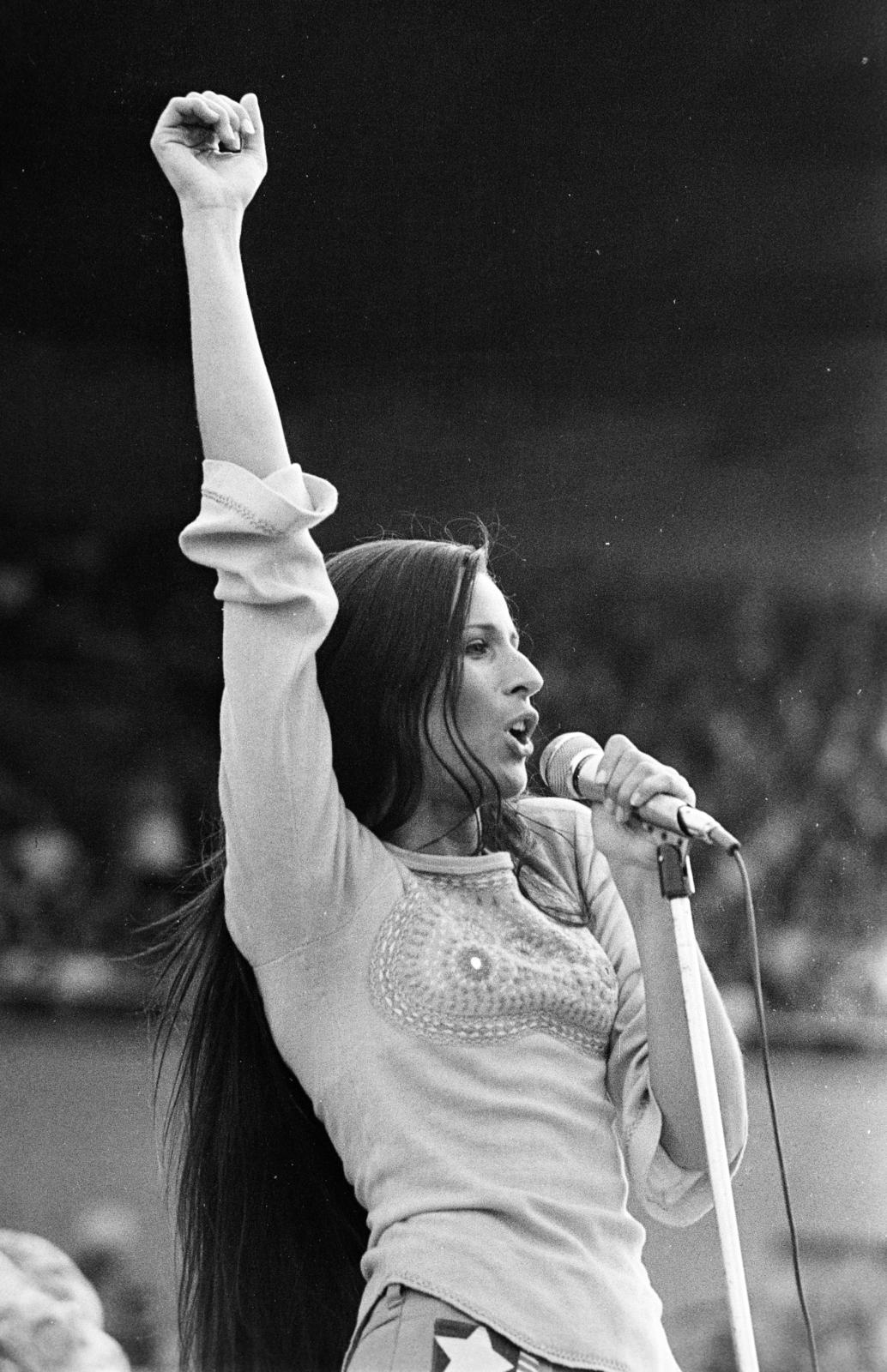 Hungary, Miskolc, DVTK-stadion, Rockfesztivál. Koncz Zsuzsa., 1973, Gyulai Gaál Krisztián, Fortepan #262624