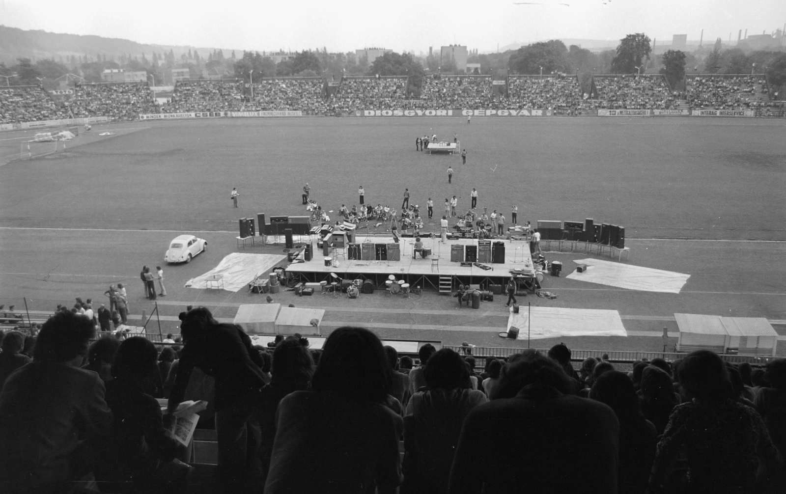 Magyarország, Miskolc, DVTK-stadion, Rockfesztivál., 1973, Gyulai Gaál Krisztián, Fortepan #262660