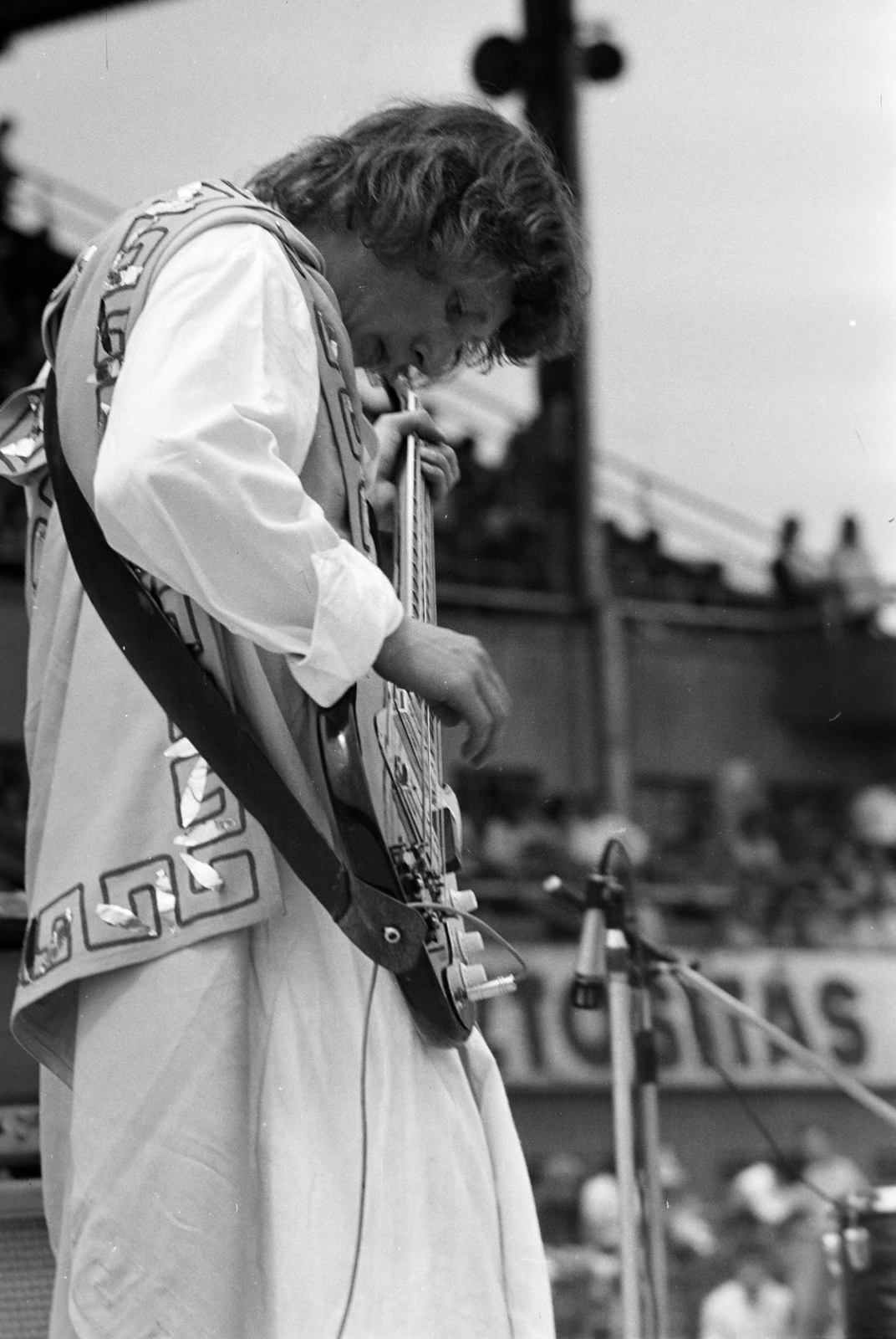 Hungary, Miskolc, DVTK-stadion, Rockfesztivál. Dandó Péter basszusgitá­ros., 1973, Gyulai Gaál Krisztián, Fortepan #262662