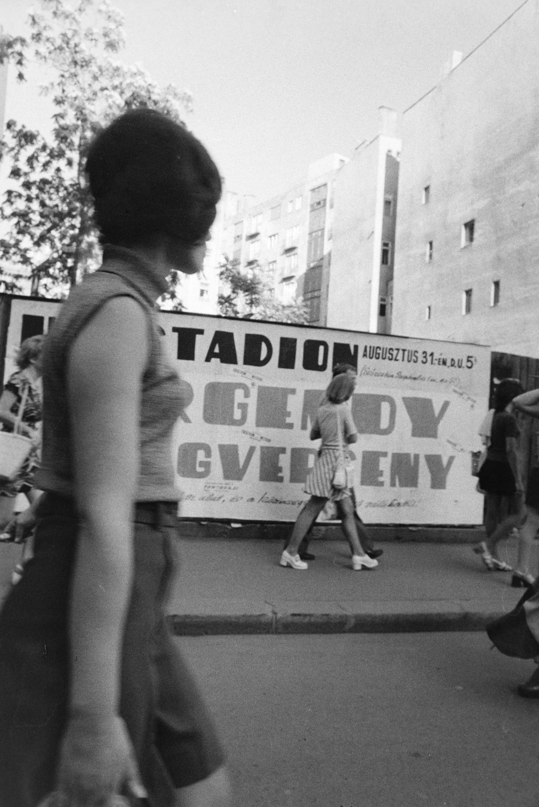 Hungary, Budapest V., Váci utca, a felvétel az ekkor beépítetlen 20-as számú telek előtt készült., 1975, Gyulai Gaál Krisztián, Best of, street view, Budapest, poster, Fortepan #262728