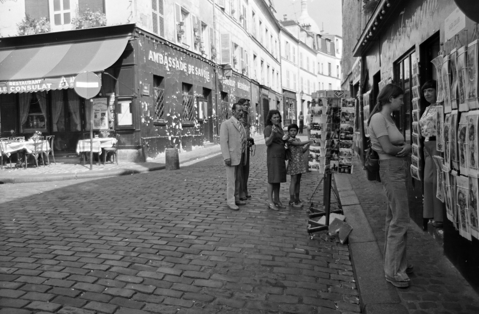 Franciaország, Párizs, Montmartre, Rue Norvins 18., Ambassade de Savoie Consulat Restaurant (Les Consulat), 1975, Gyulai Gaál Krisztián, Fortepan #262749