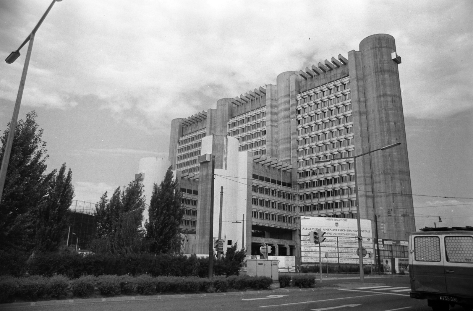 Ausztria, Bécs, Adalbert Stifter Strasse 65., AUVA székház., 1975, Gyulai Gaál Krisztián, Fortepan #262782