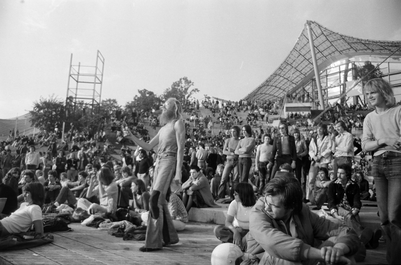 Germany, Munich, Olimpiai Park, Coubertinplatz., 1975, Gyulai Gaál Krisztián, FRG, Hyperbolic paraboloid shells , hippie, Fortepan #262809