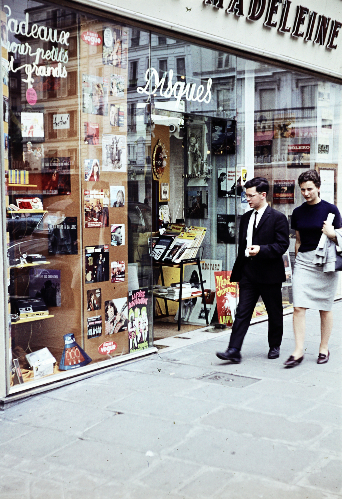 France, Paris, Place de la Madeleine 19., 1968, dr. Lehel Csaba és Jenő, colorful, Fortepan #263218